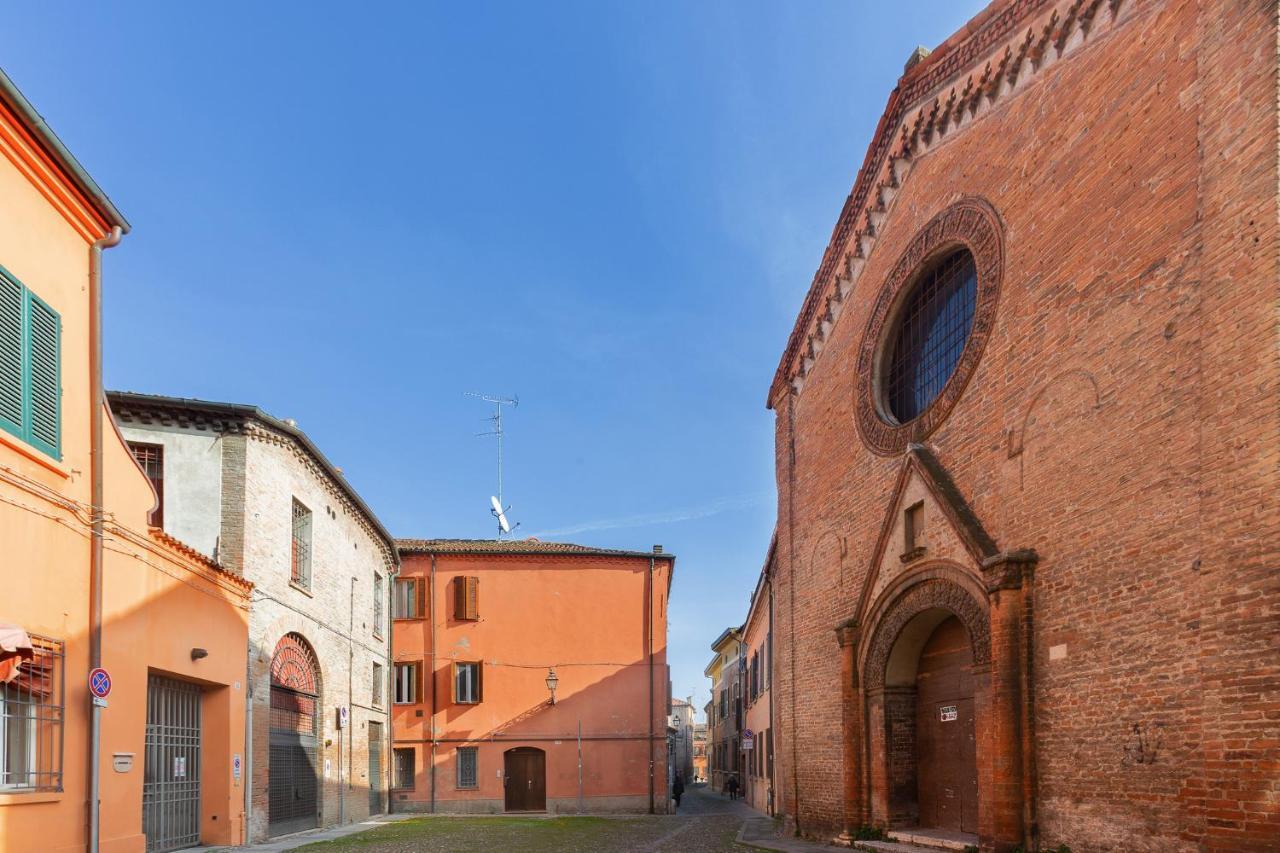 Duplex Apartment In Centro Con Posto Auto Privato Ferrara Exterior photo